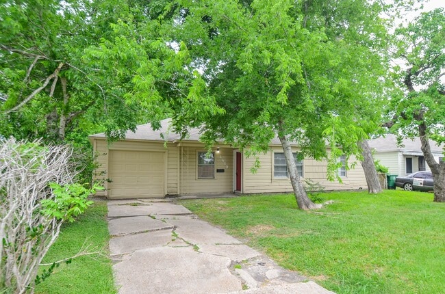 Building Photo - 4419 Friar Point Rd