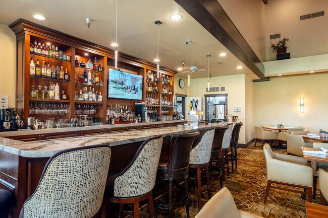 Building Photo - 54 Maximo Way