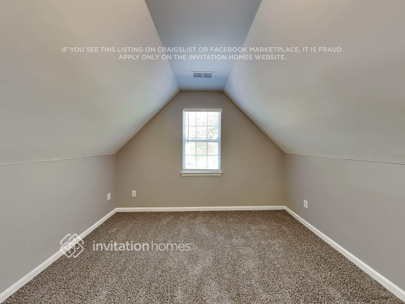 Building Photo - 204 Maywood Path