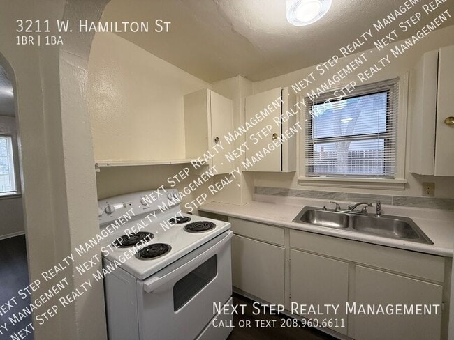 Building Photo - 3211 W Hamilton St