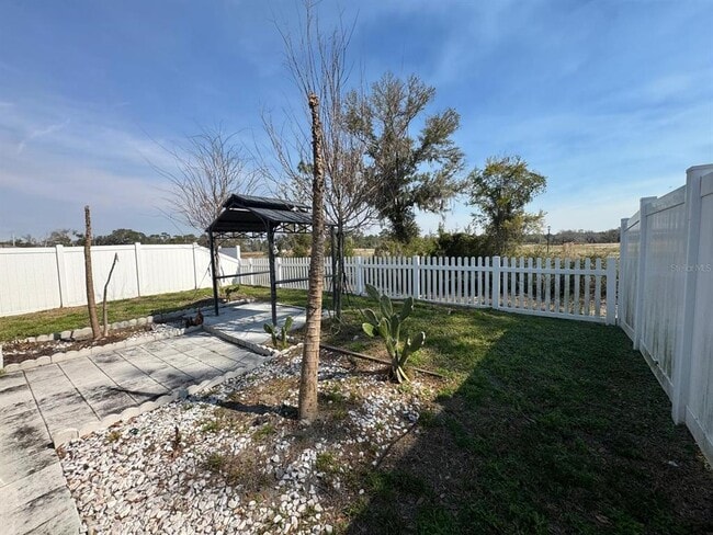 Building Photo - 916 August Sky Dr