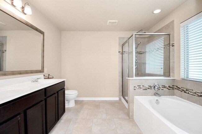 Building Photo - 8139 Heartbrook Field Ln