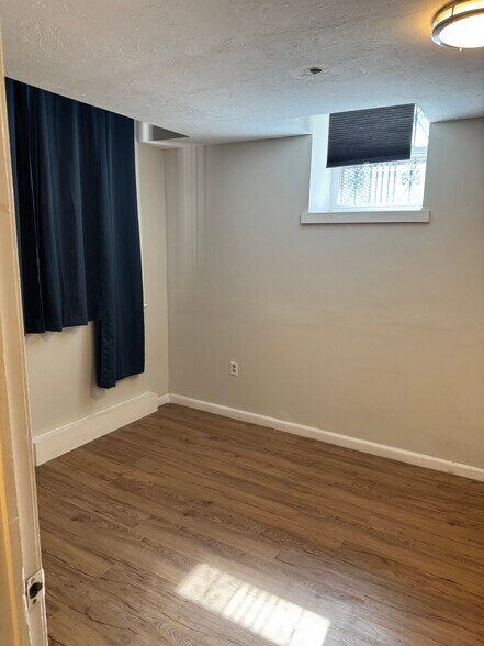 Building Photo - 53 Hemenway St