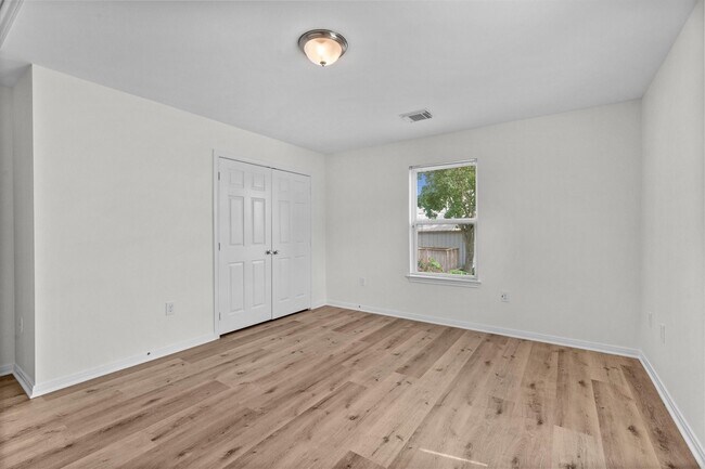 Building Photo - 2331 Rue De Lafitte St
