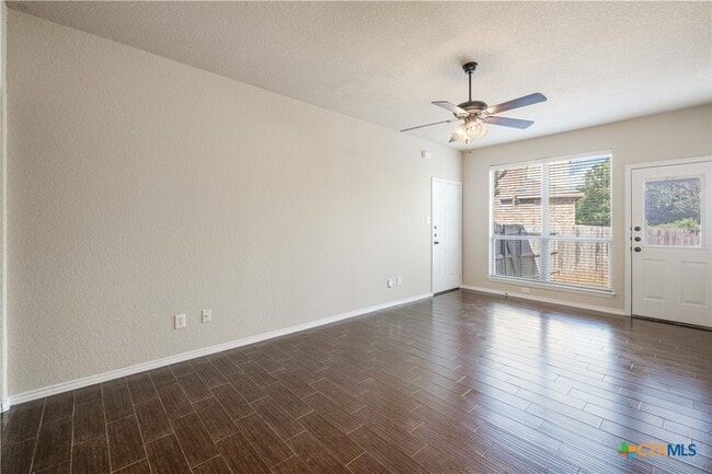 Building Photo - 290 Rosalie Dr