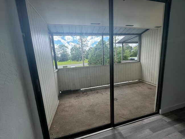 Building Photo - Spacious 3-Bedroom, 2.5-Bathroom Condo – P...