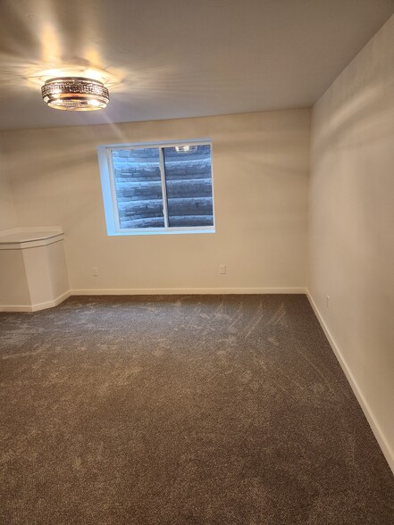 Building Photo - 3085 Summer Pl