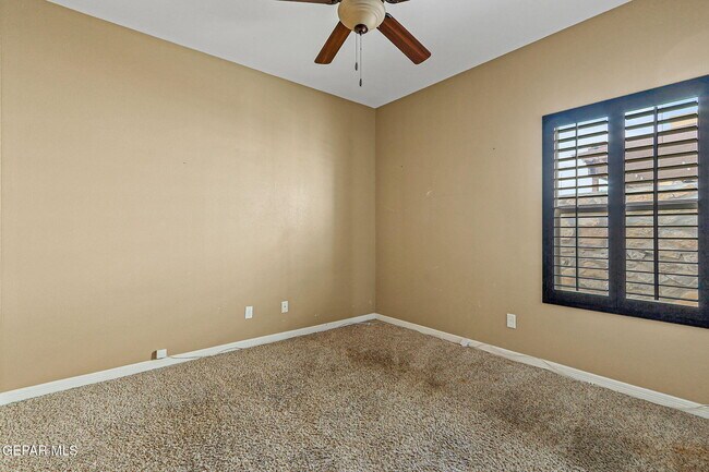 Building Photo - 3005 Cedar Creek