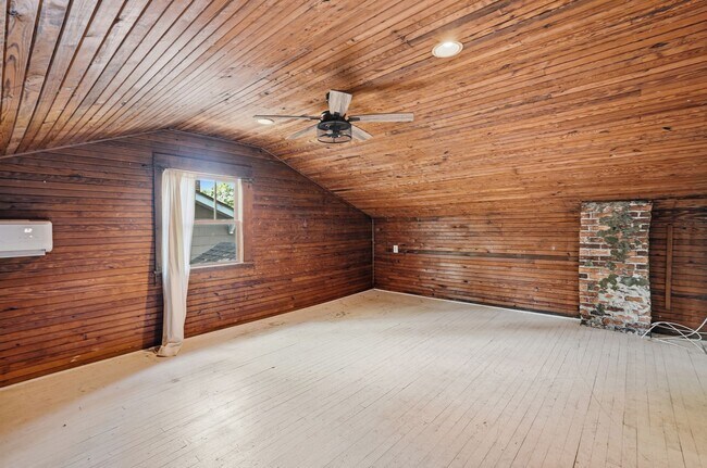 Building Photo - 431 E 50th St