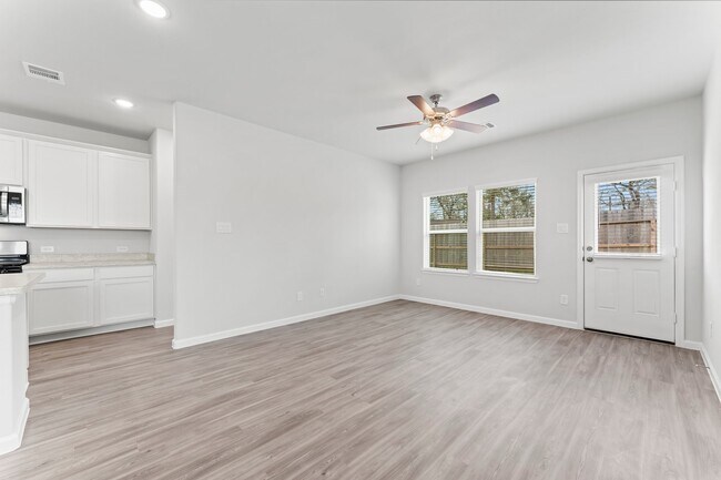 Building Photo - 20802 Adventure Wy