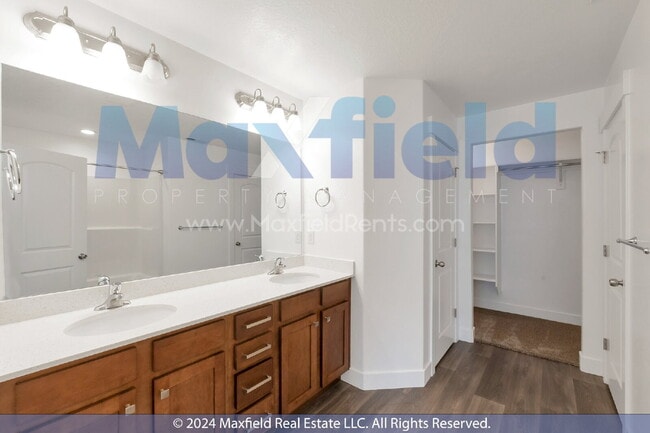 Building Photo - Small Pet Friendly - Lehi Townhome 3 BD 3 BA 2 GA