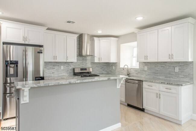 Building Photo - 43 Perrin Ave