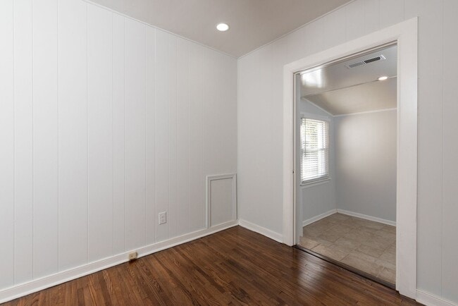 Building Photo - 2815 Irisdale Ave