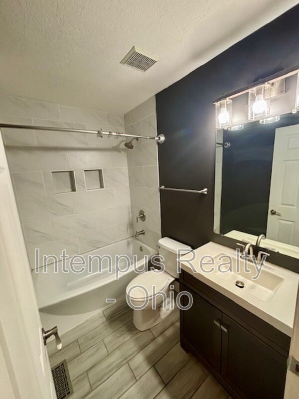 Building Photo - 1482 Geranium Dr