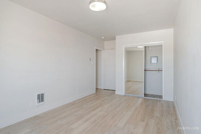 Building Photo - 70 Terra Vista Ave