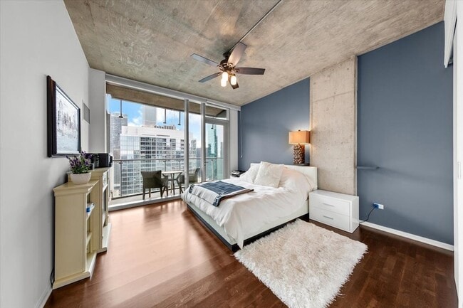 Building Photo - 600 N Fairbanks Ct