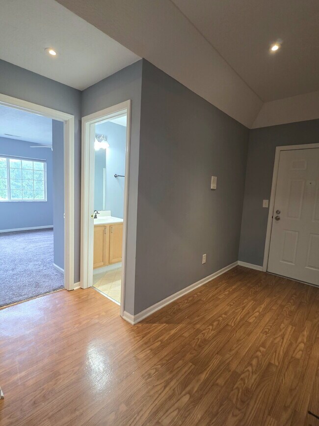 Building Photo - 6553 Dorothy's Creek