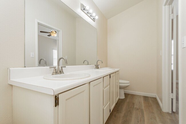 Building Photo - Remodeled 3 Bed Single Story Home