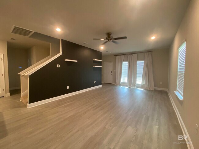 Building Photo - 24271 Alydar Lp