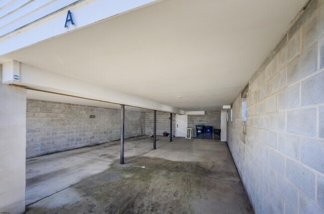 Building Photo - 24 S Washington Ave