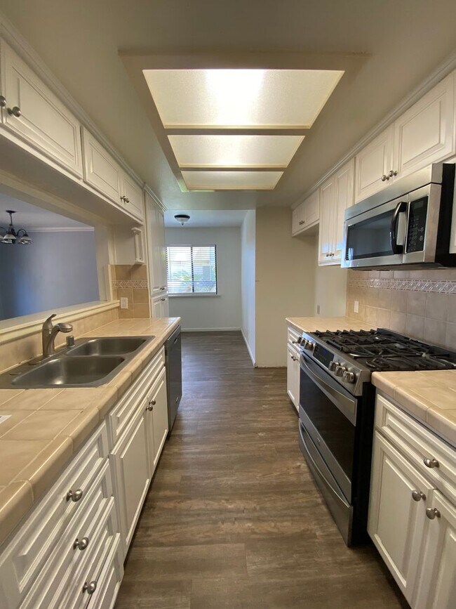Building Photo - Large Centrally Located Two Story Condo wi...