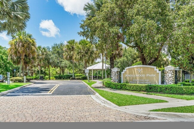 Building Photo - 4335 Key Lime Blvd
