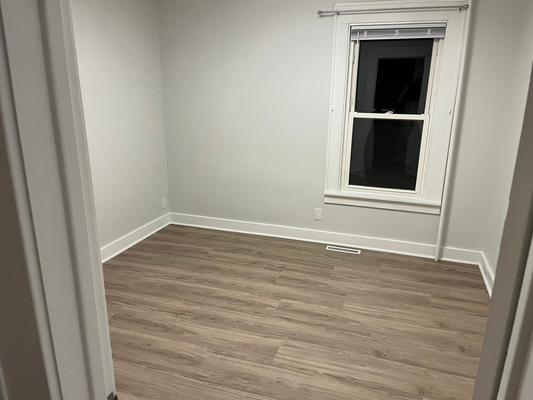 Bedroom - 349 Mohawk Ave