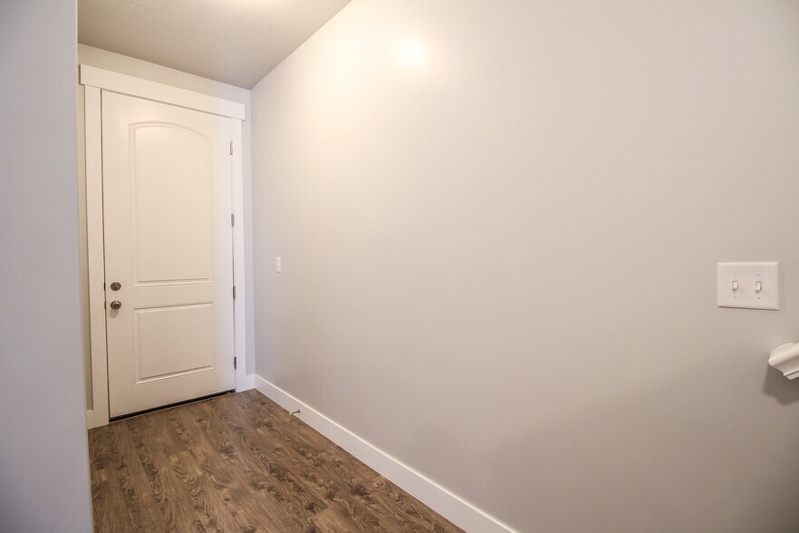 Building Photo - 4901 W Spire Way