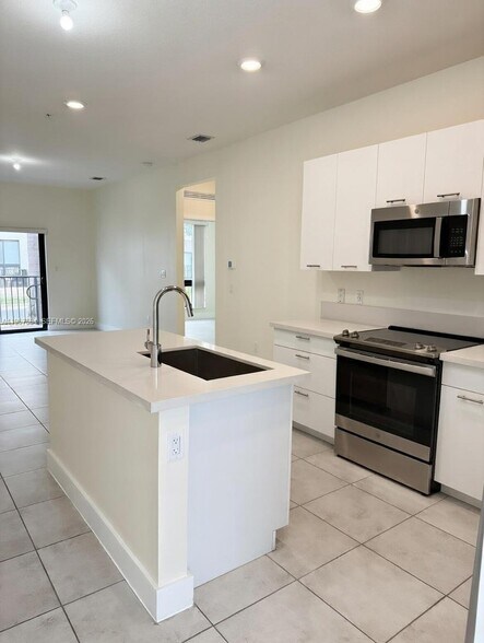 Building Photo - 8301 NW 41st St