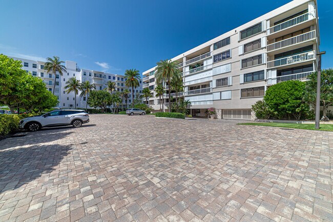 Building Photo - 3250 S Ocean Blvd