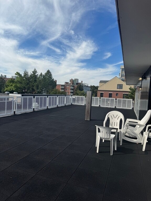 Building Photo - 41 Park St