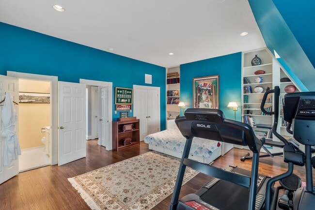 Building Photo - 3230 Volta Pl NW