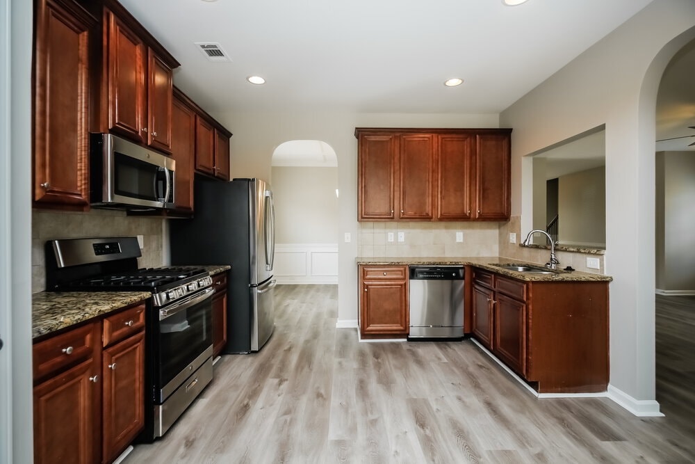 Building Photo - 564 Hideaway Dr