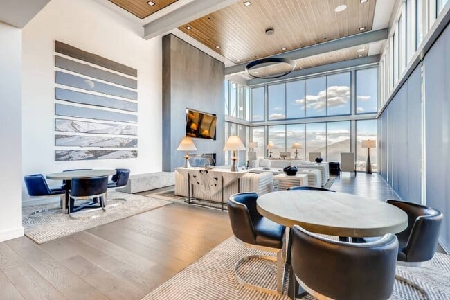 Building Photo - 2752 W High Mountain Rd