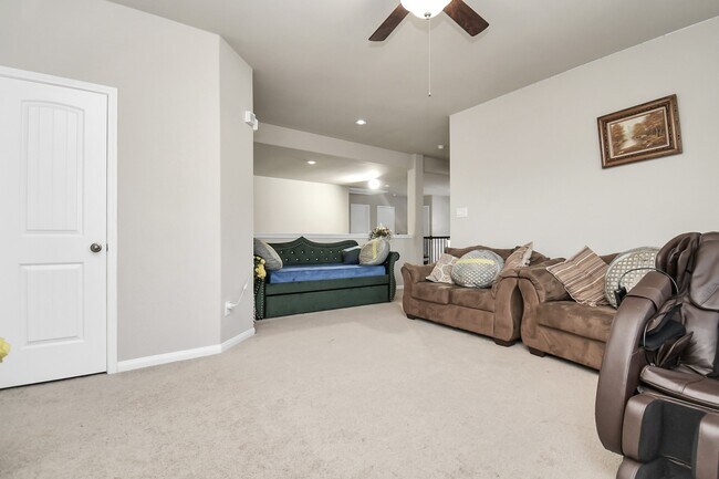 Building Photo - 8002 Mesquite Hill Ln