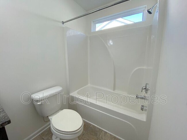 Building Photo - 9139 Parlor Dr