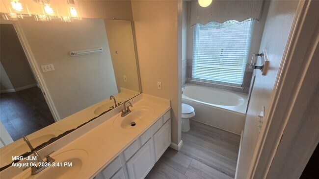 Building Photo - 7239 Foxbrook Dr