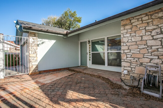 Building Photo - 13910 Thebes Cir