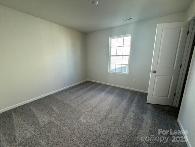 Building Photo - 193 Brentwood Dr