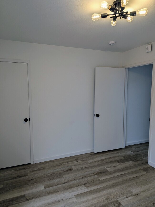 Building Photo - 32nd Ave