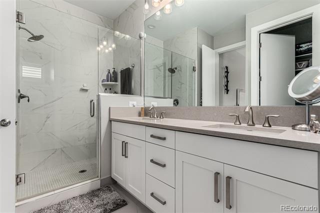 Building Photo - 2920 W 26th Ave