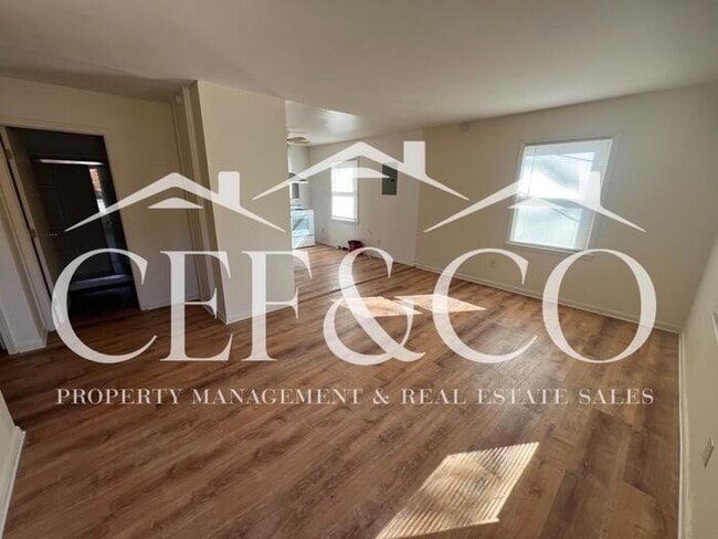 Building Photo - 751 Baltimore St