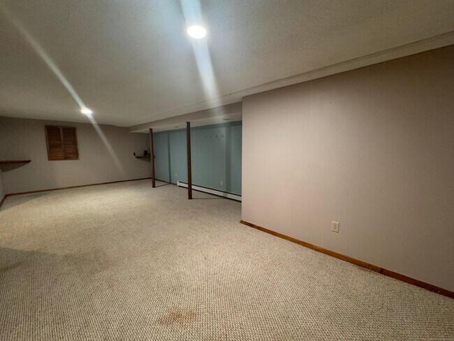 Building Photo - 106 Brookline Dr