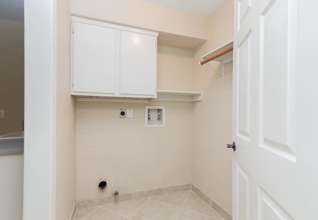 Building Photo - 4106 Kitchen Hill Ln