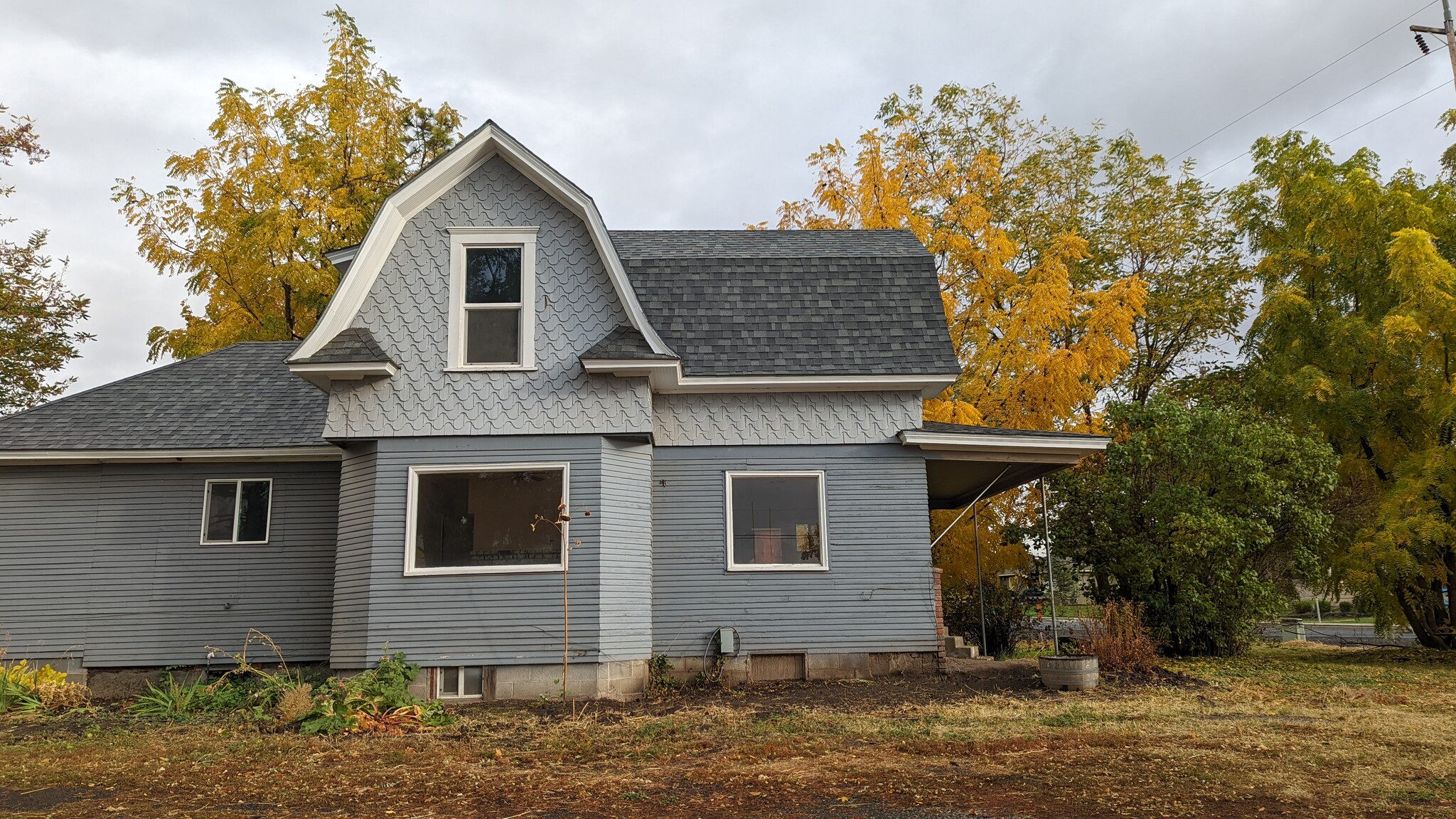 Building Photo - 2293 Fern Ave