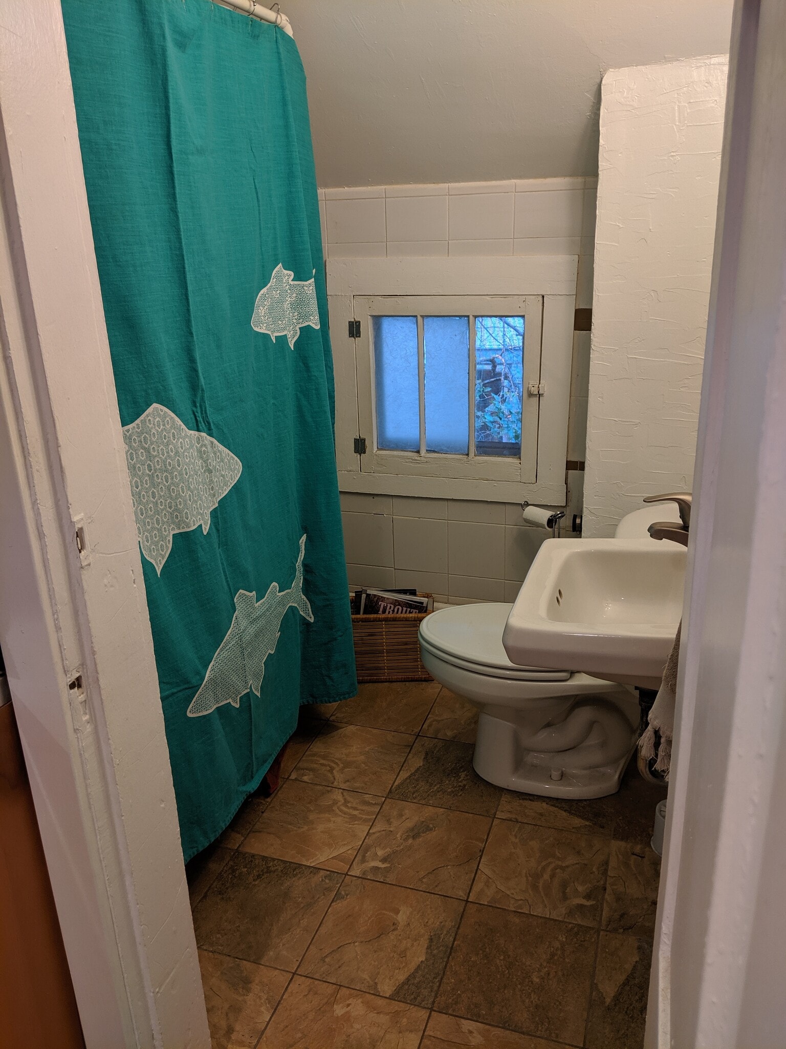 Bathroom with clawfoot tub, great for a soak. - 2526 NE Taylor St