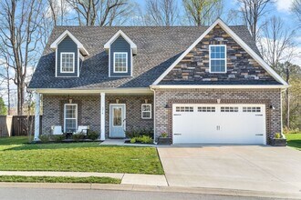 Building Photo - 374 Rye Dr