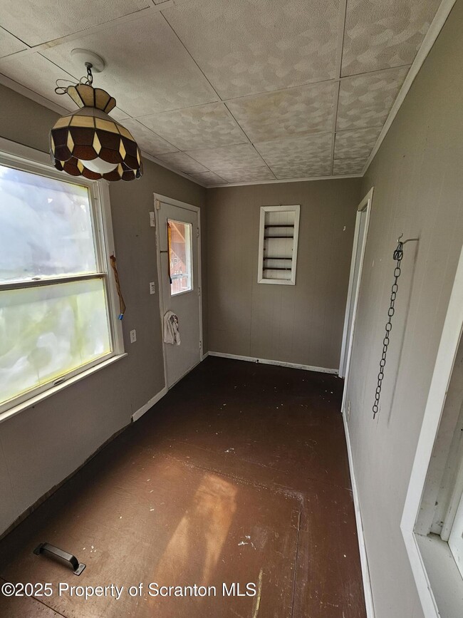 Building Photo - 1042 Taylor Ave