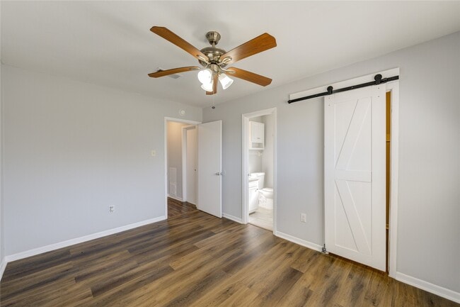 Building Photo - 5327 Crestmont St