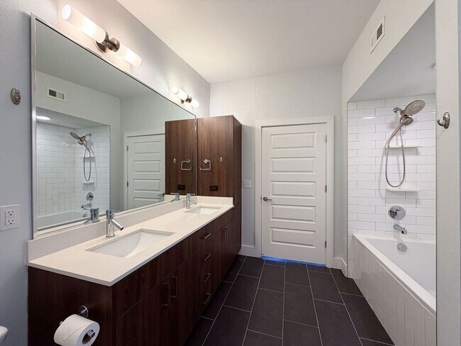 Building Photo - Stylish East Austin Condo with Modern Finishes, Open Living, and Luxury Primary Retreat